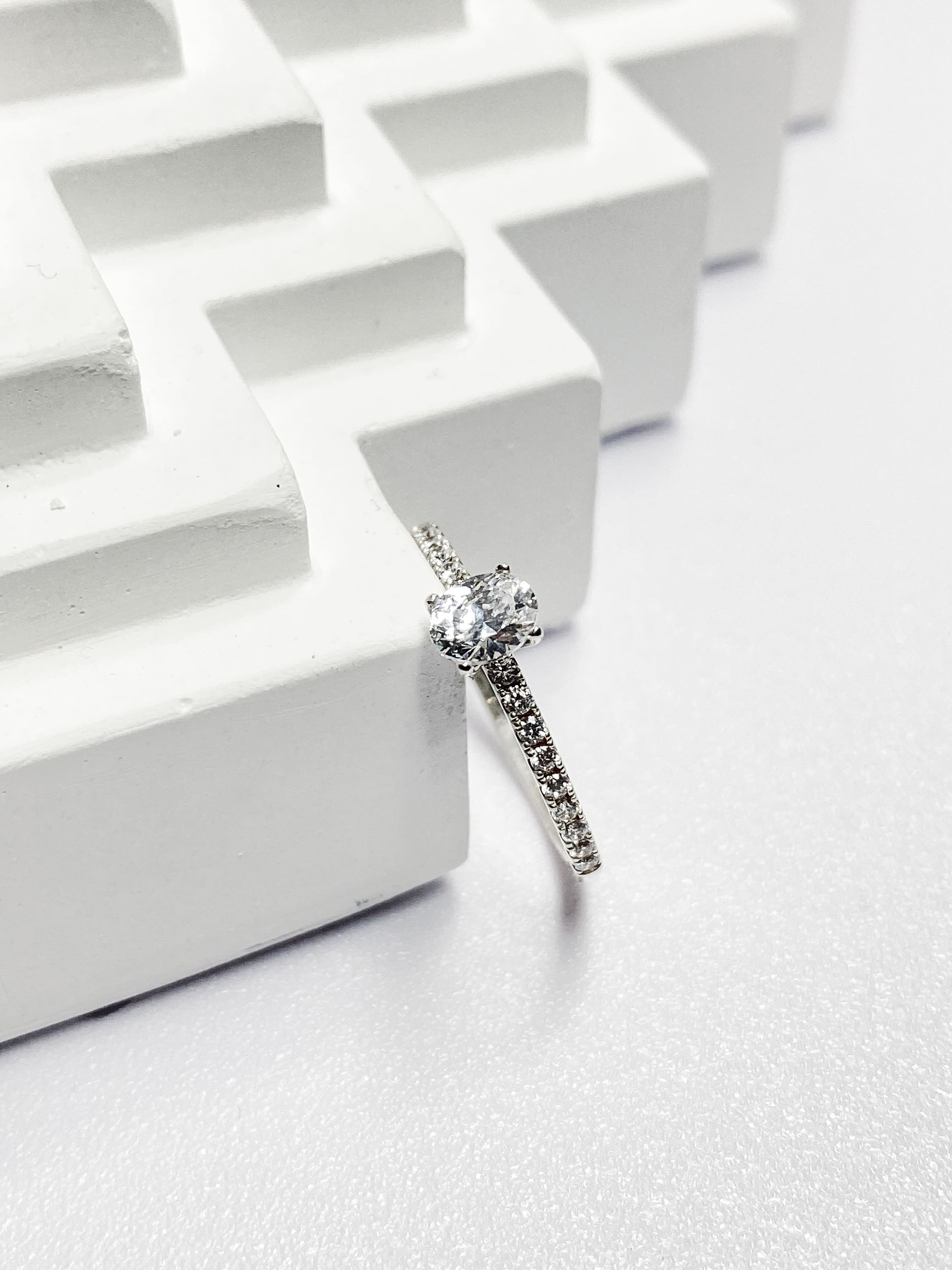 Solitaire Ring III